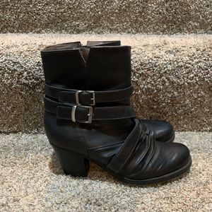 Natural Soul Black Leather Ankle Boots